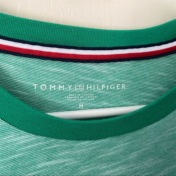 TOMMY HILFIGER Pocket T-Shirt - Picture 3 of 4